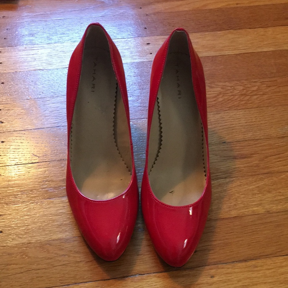 Tahari Heels
